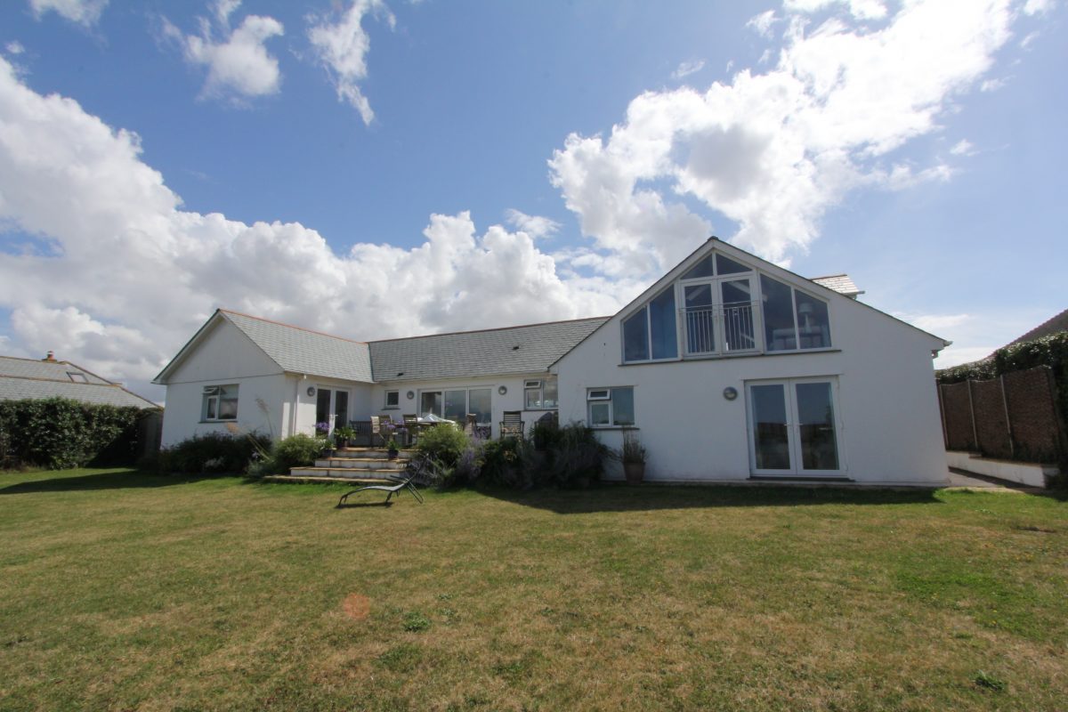 Constantine Bay Holiday Cottage