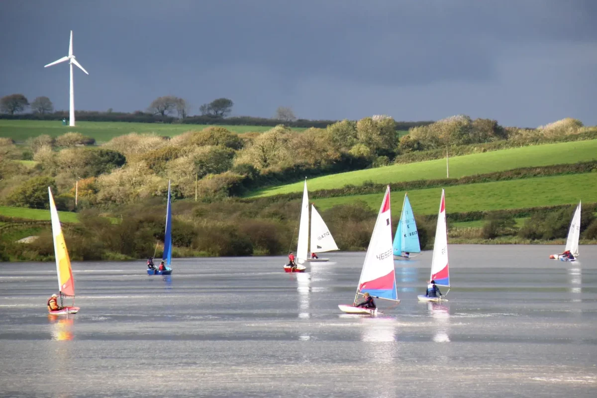 Sailing at Tamar Lakes in Cornwall