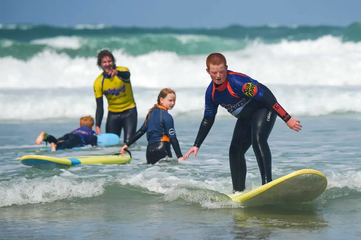 Beginner surfers at King Surf