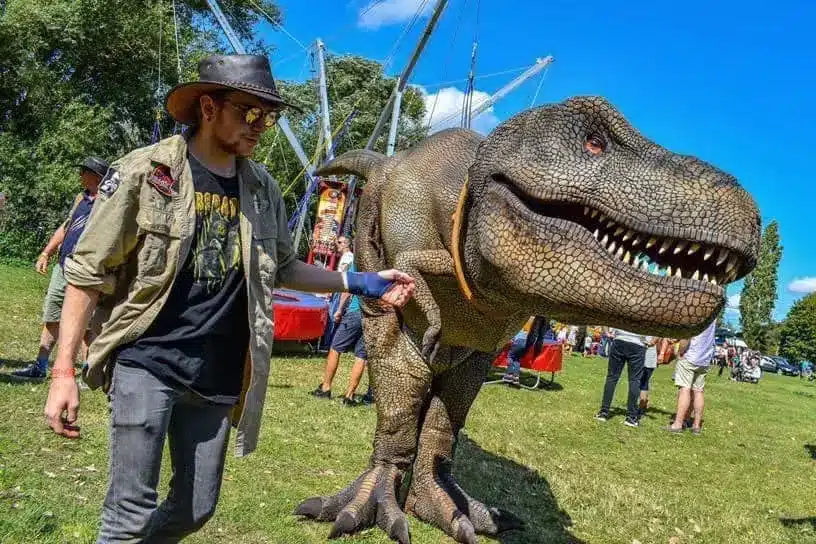 Dinosaur at Camel Creek