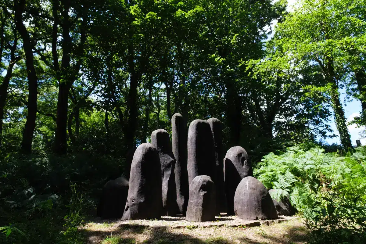 Sculpture at Tremenheere Gardens Cornwall by Elliot Walker